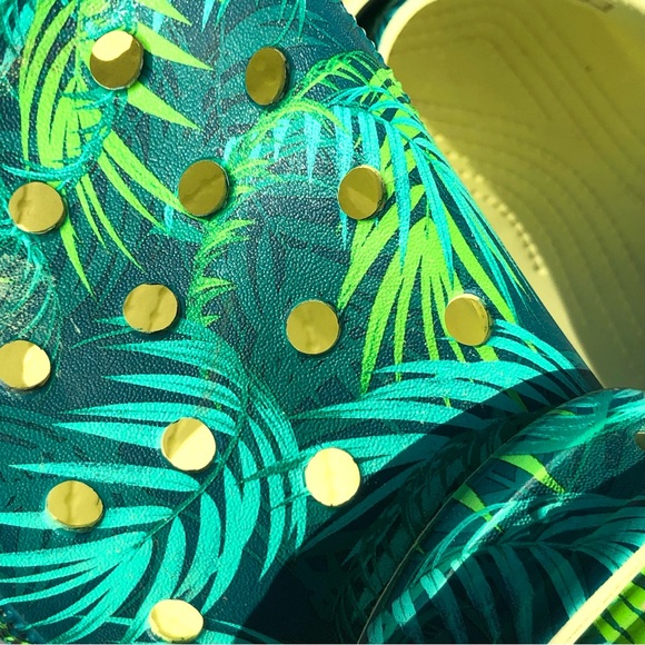 CROCS Jungle Green Lifted Clogs (Used) - Picture 4 of 9